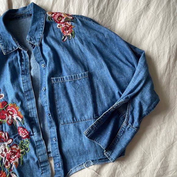 ZARA Denimwear Embroidered Crop Shirt - Picture 3 of 8